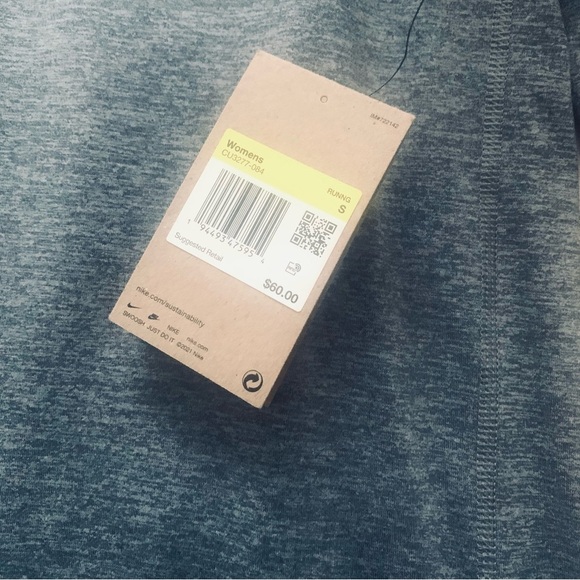 NIKE Women's Element Running Crewneck Pullover Long Sleeve Shirt, Smoke Grey - Picture 6 of 6